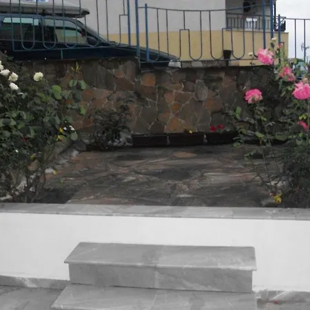 Lucky Buruna Appartement *